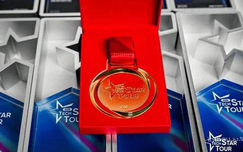 Medalla Consagratoria HikTech